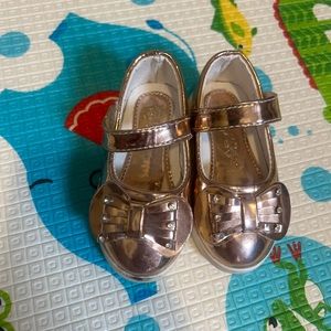 Gold dress shoes size 3
